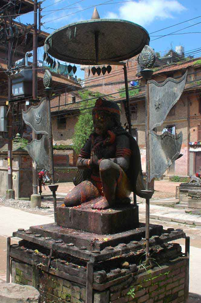 71 - Nepal - Patan, estatua dios Shiva